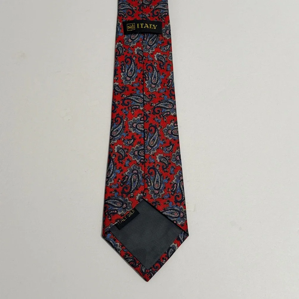 Italy Silk Paisley Necktie Red Blue Intricate Pattern 3.75 Inch Mens Tie